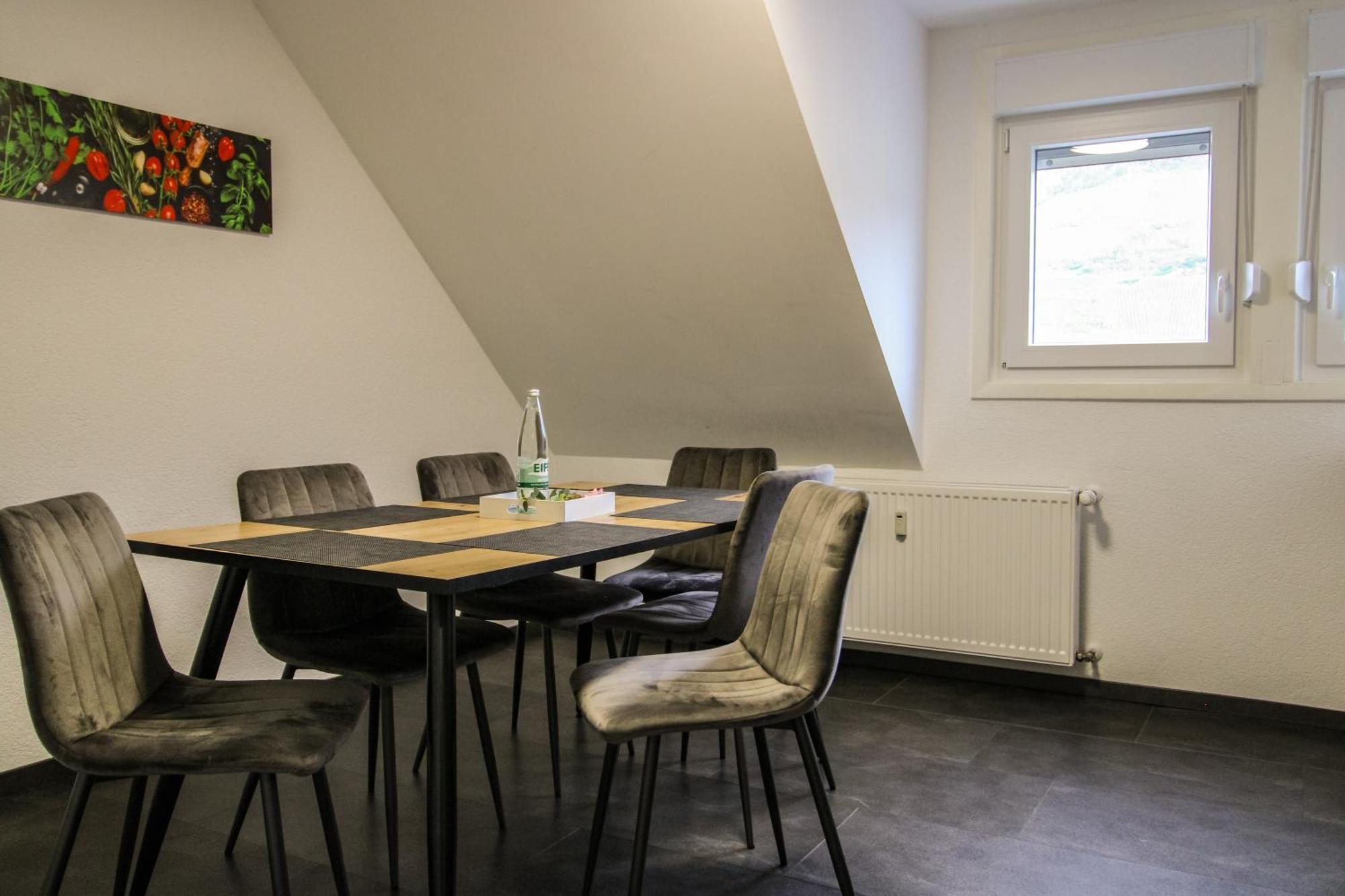 Sweet Six, Balkon, Netflix, Boxspringbetten, Hochwertiges Bad Zell an der Mosel Luaran gambar